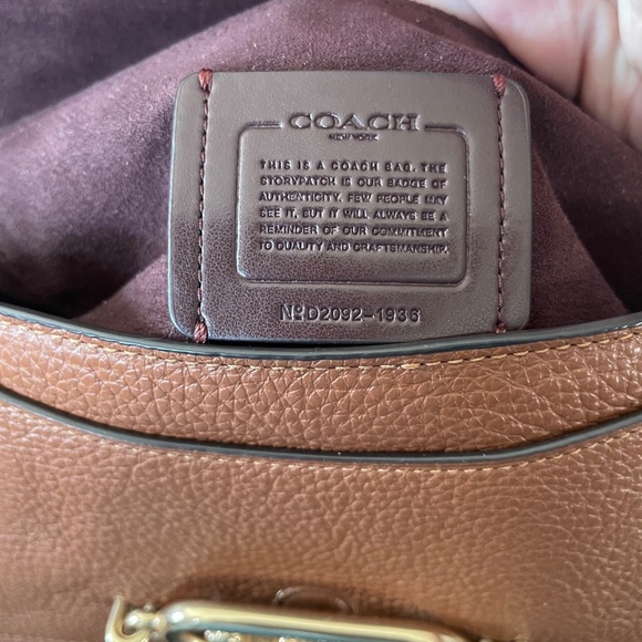 Coach D2092-1936 Brown Floral Appliqué Pebbled Leather Crossbody / Shoulder Bag - Picture 6 of 7